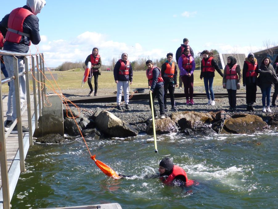 Foto: Svømmende øvelse gangbro 2017jjp19
